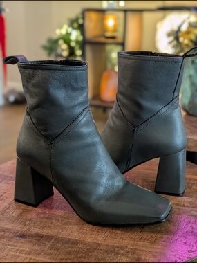 Davos Gomma Classic Dark Green Block Heel Ankle Boots - Women